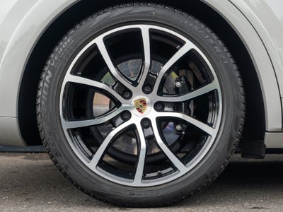 2023 Porsche Cayenne Turbo
