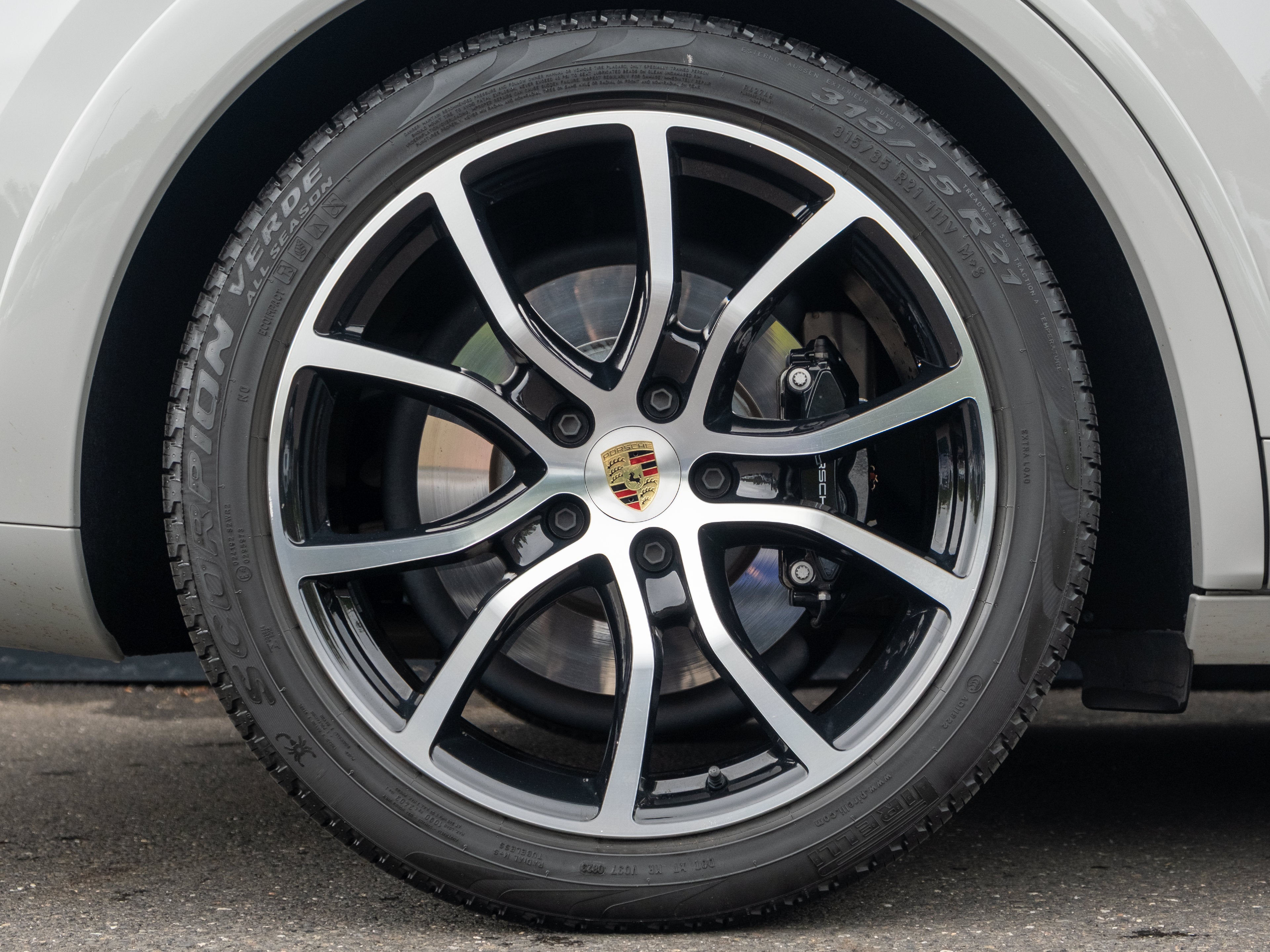 2023 Porsche Cayenne Turbo