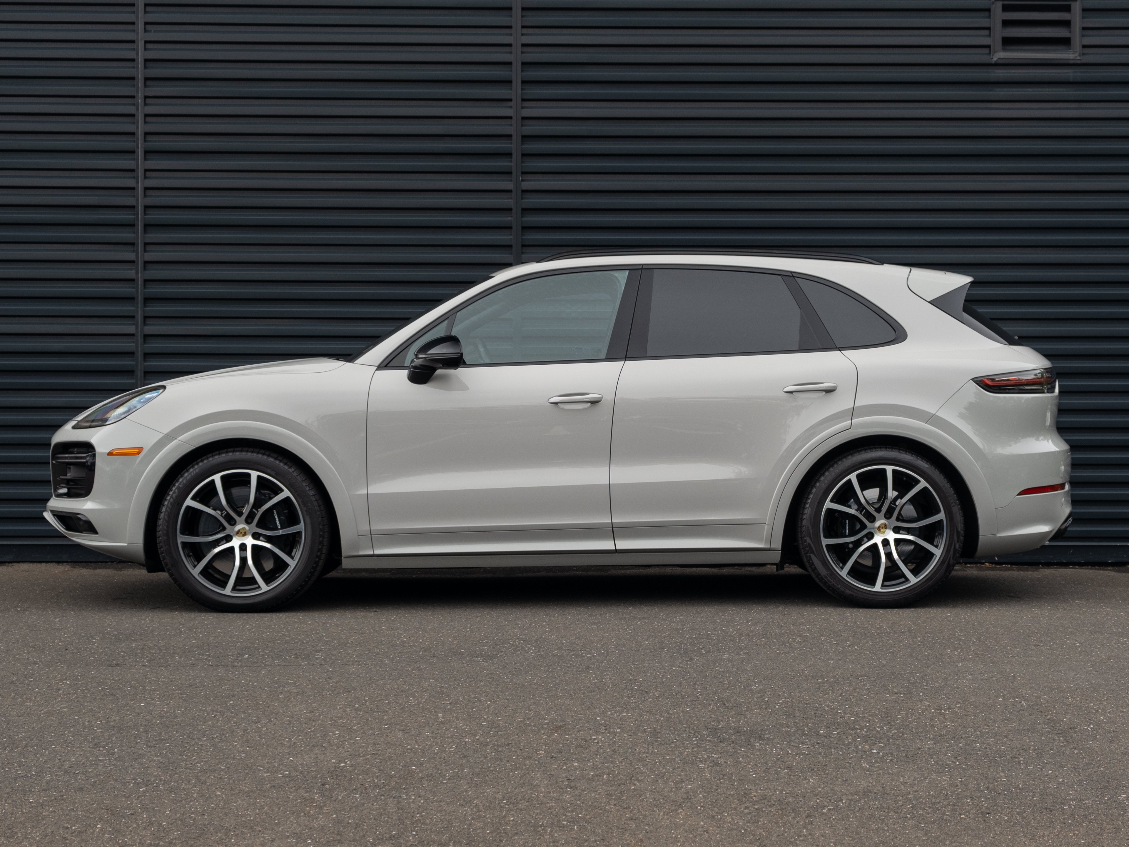 2023 Porsche Cayenne Turbo