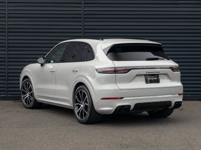 2023 Porsche Cayenne Turbo