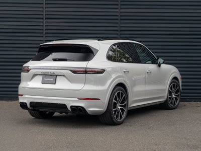 2023 Porsche Cayenne Turbo