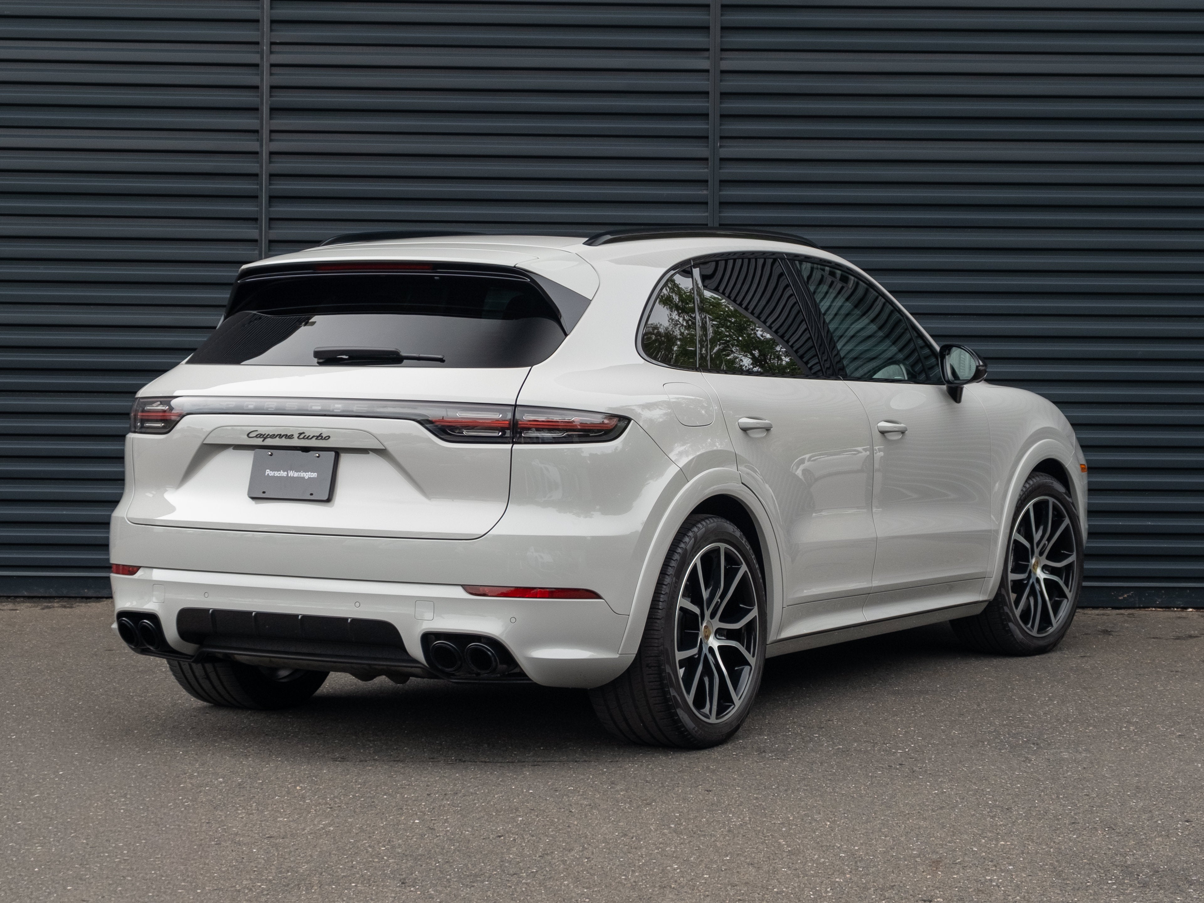 2023 Porsche Cayenne Turbo