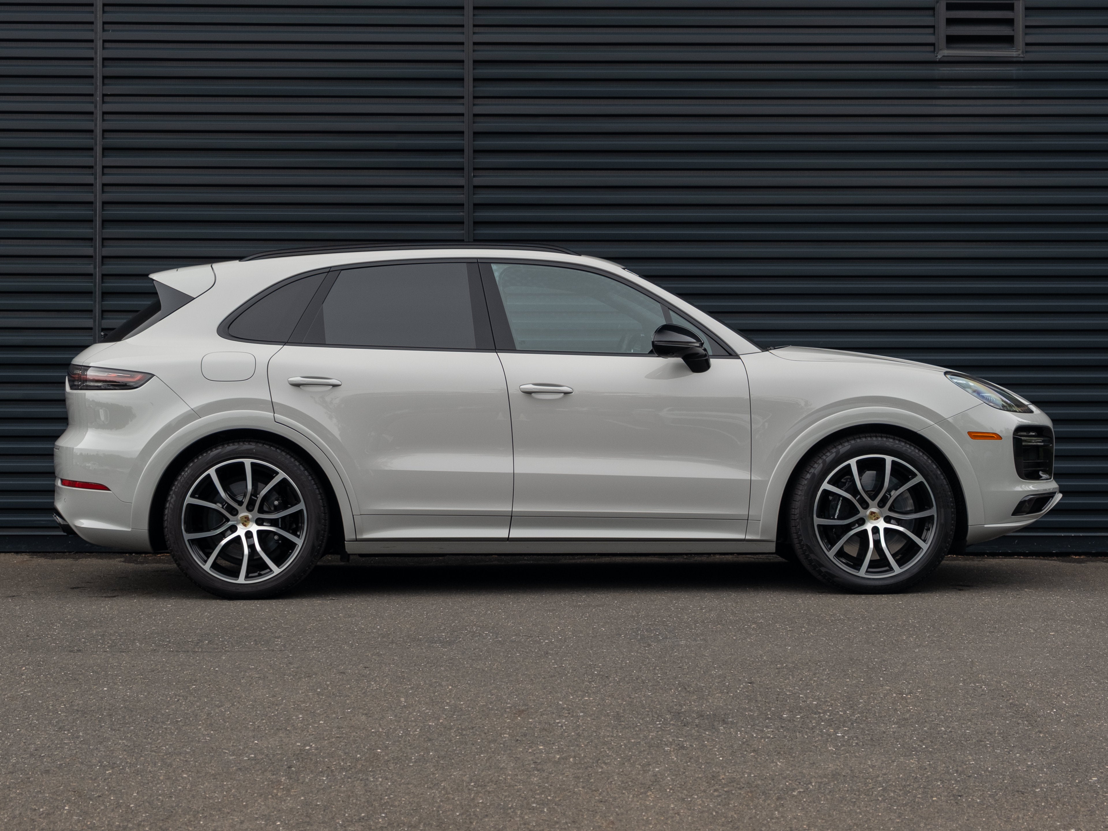 2023 Porsche Cayenne Turbo