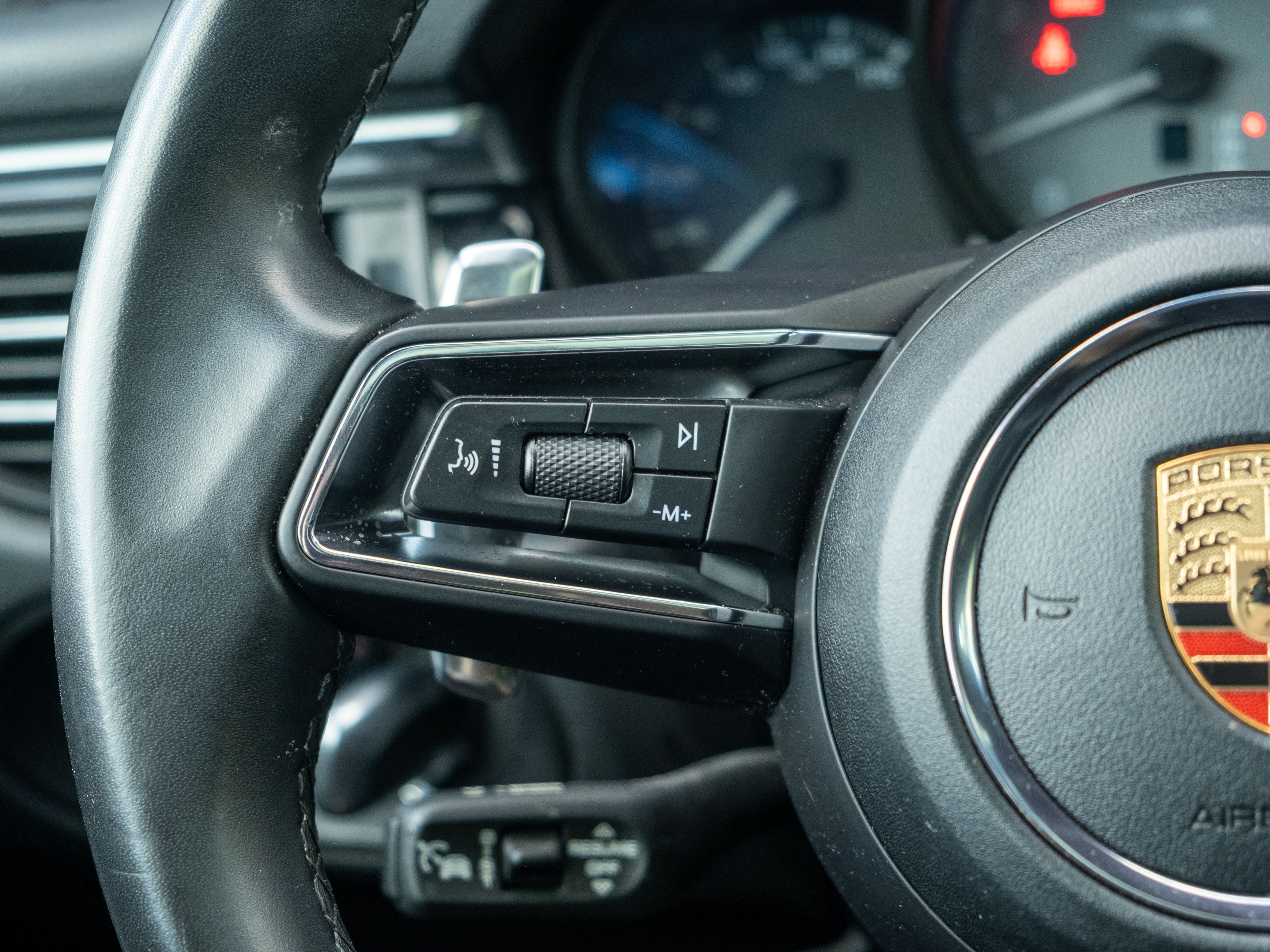 2023 Porsche Macan S