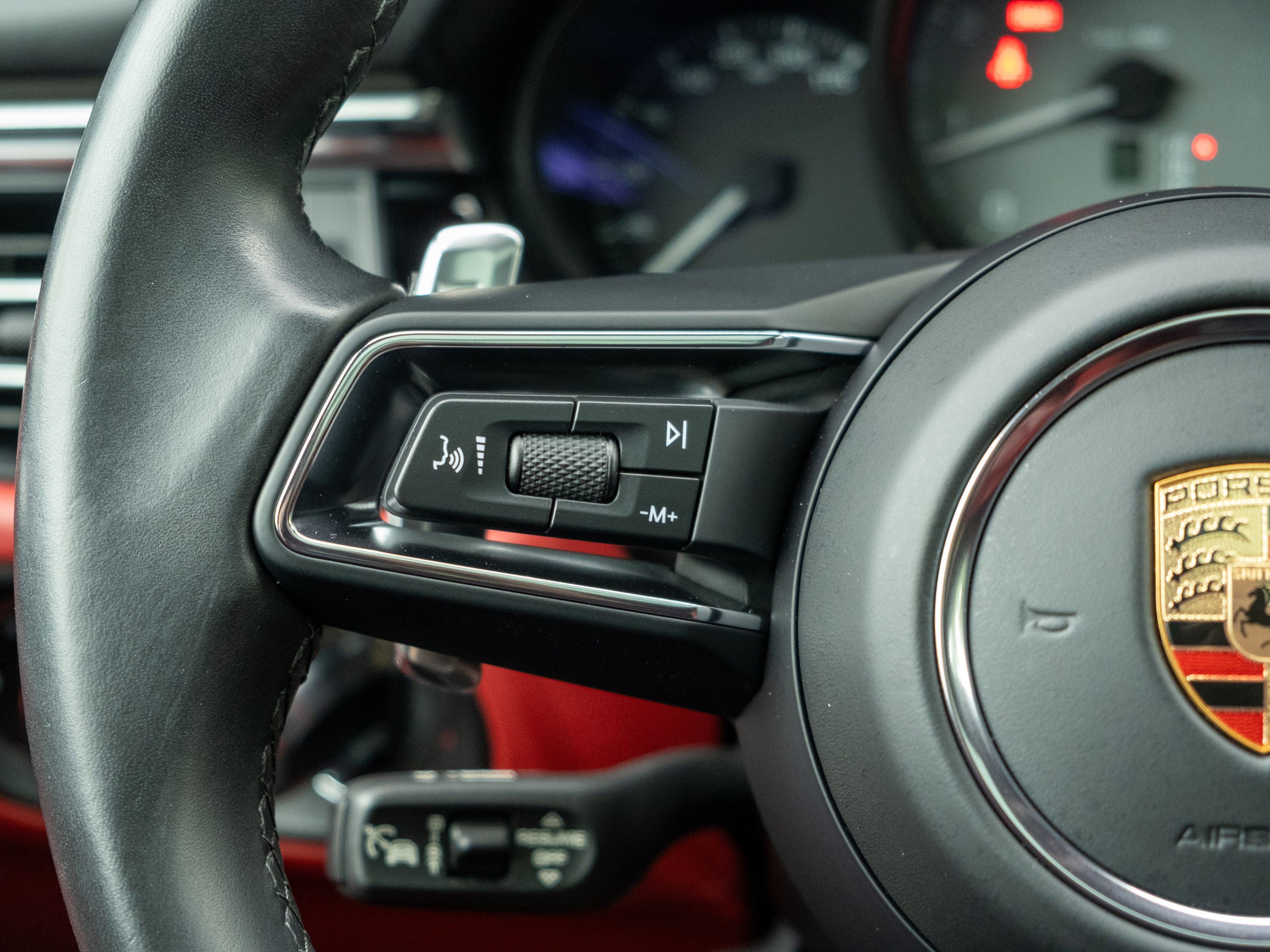2024 Porsche Macan S