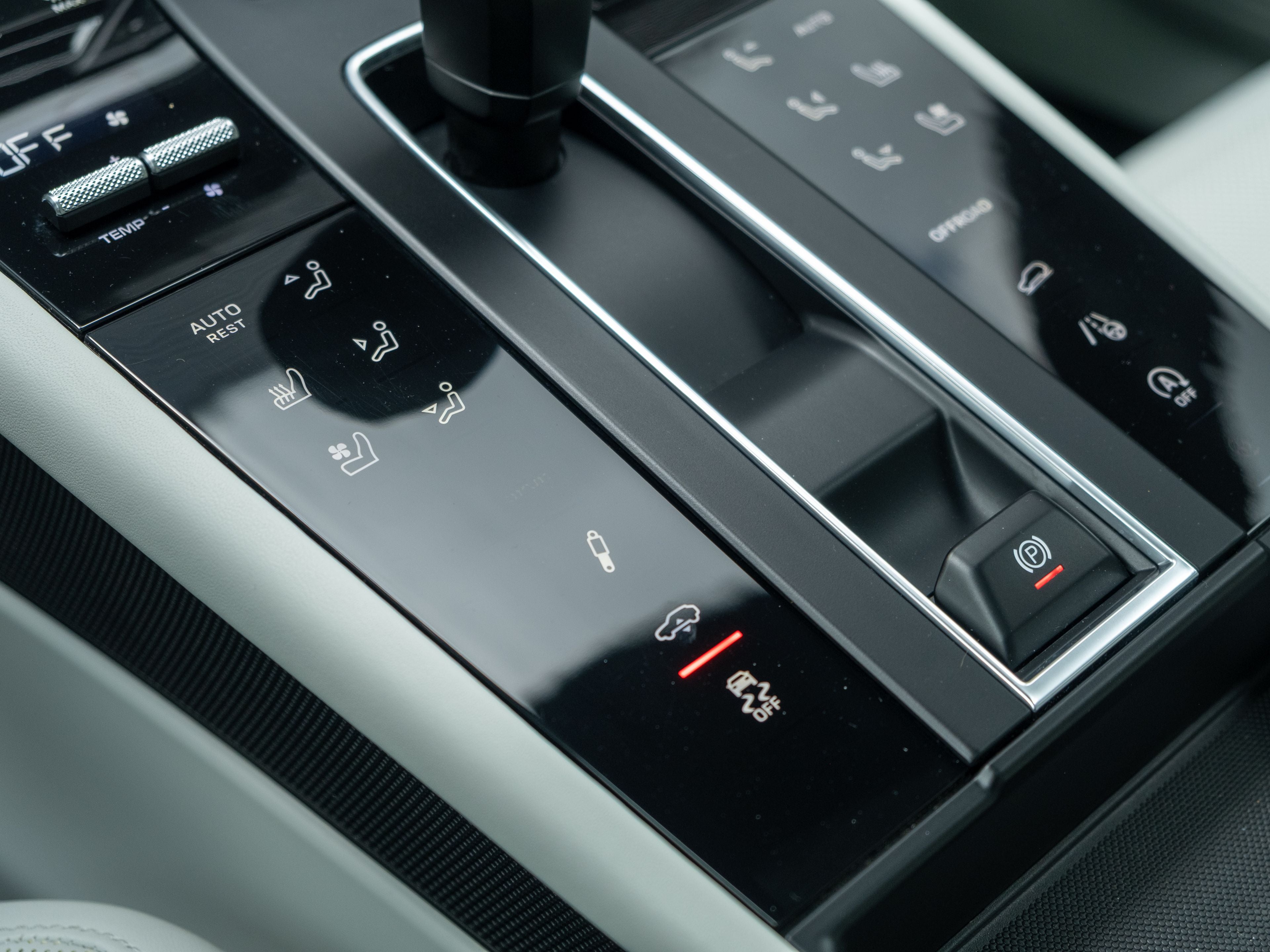 2022 Porsche Macan S