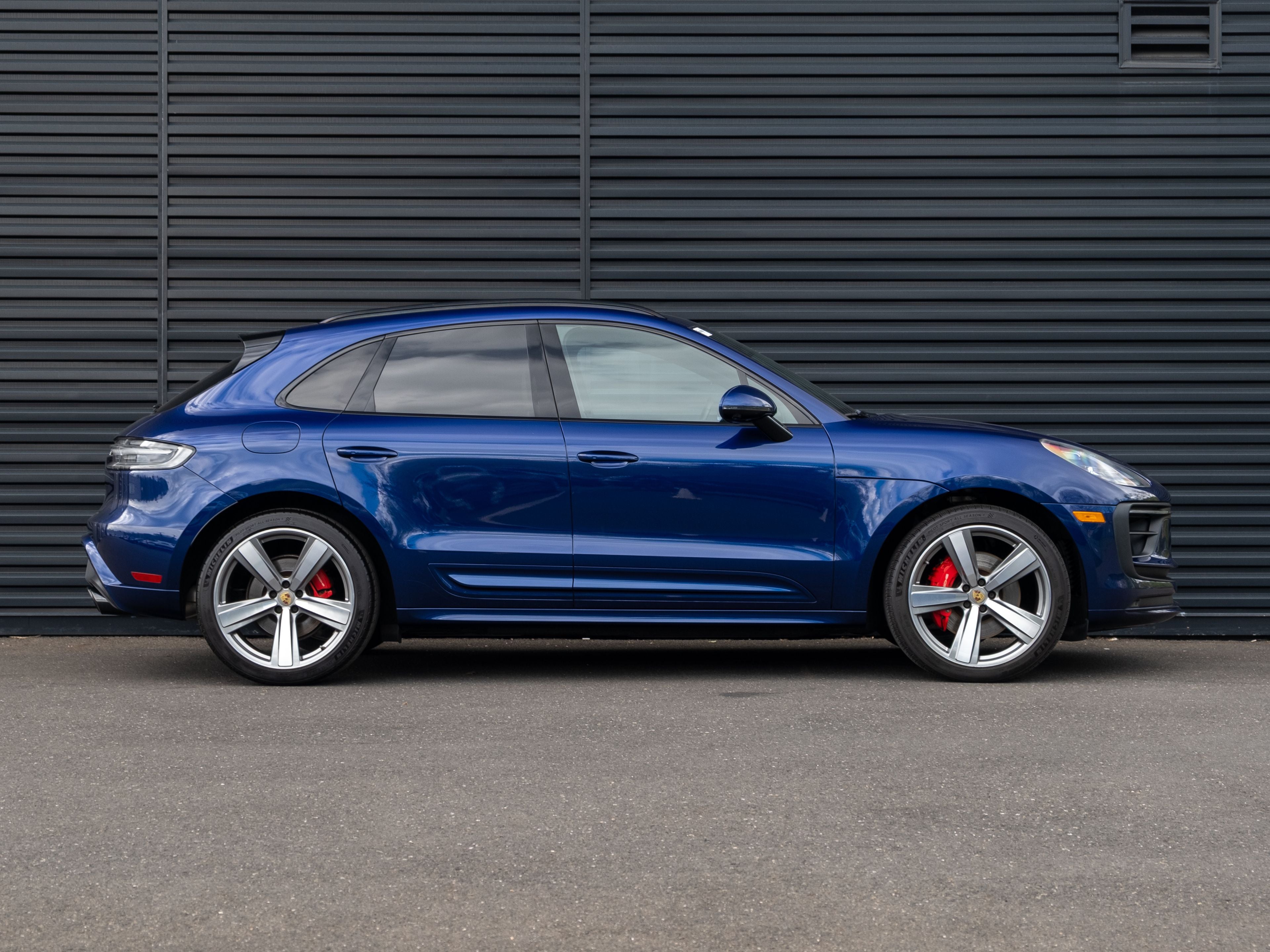2022 Porsche Macan S