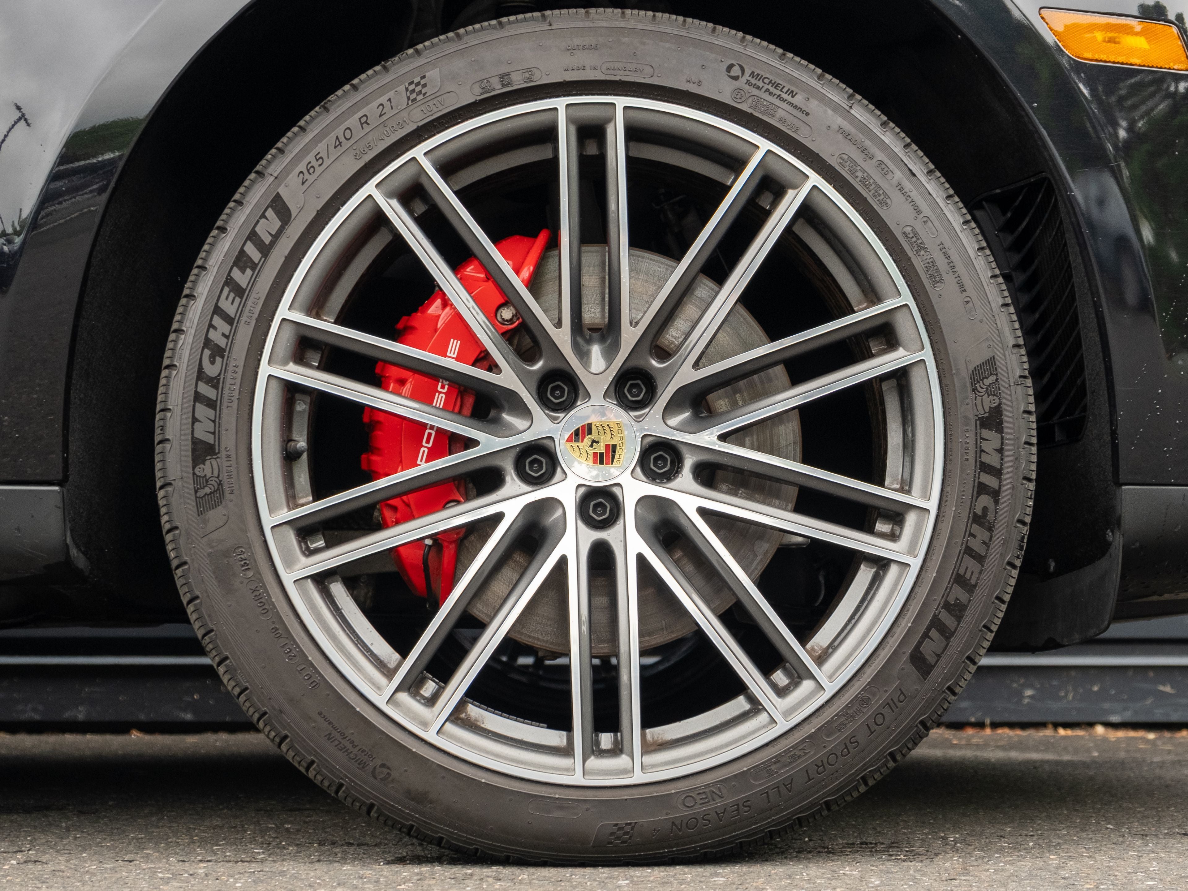 2025 Porsche Macan S