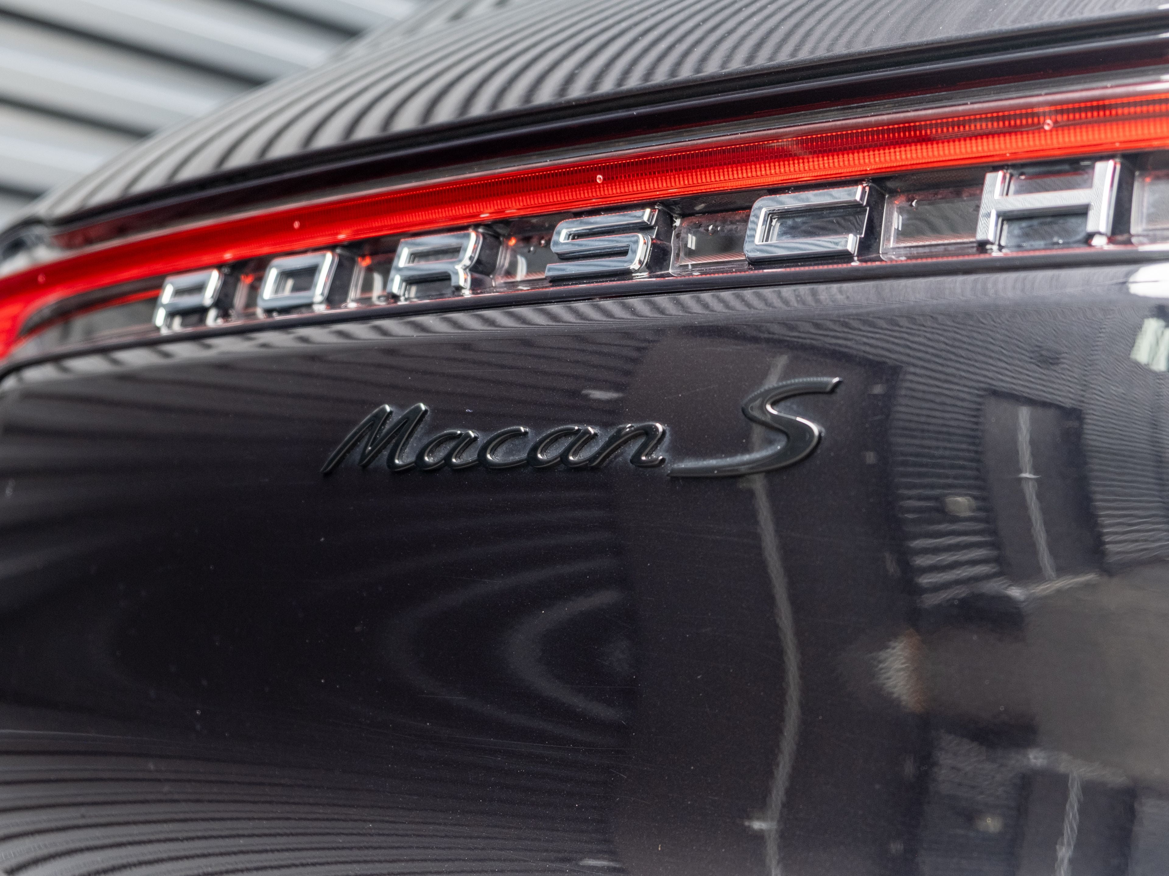 2025 Porsche Macan S