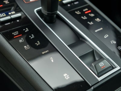 2025 Porsche Macan S