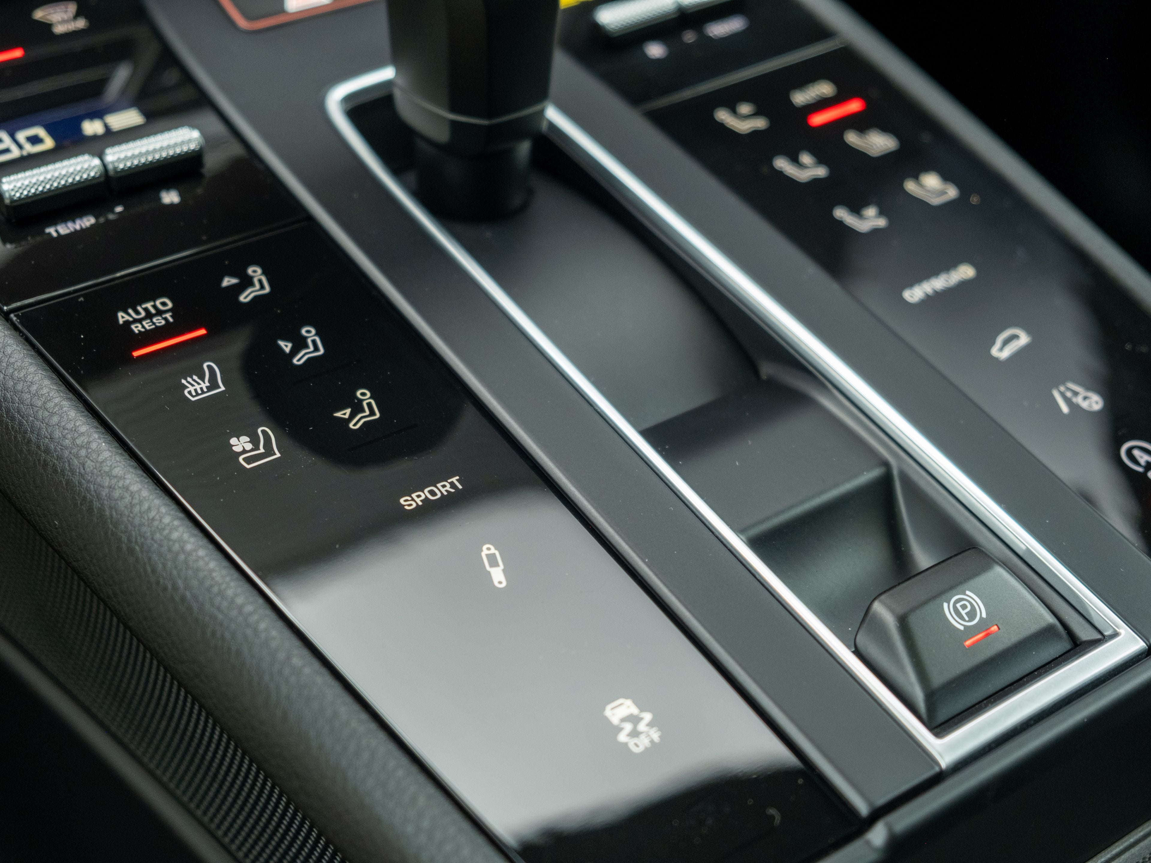 2025 Porsche Macan S