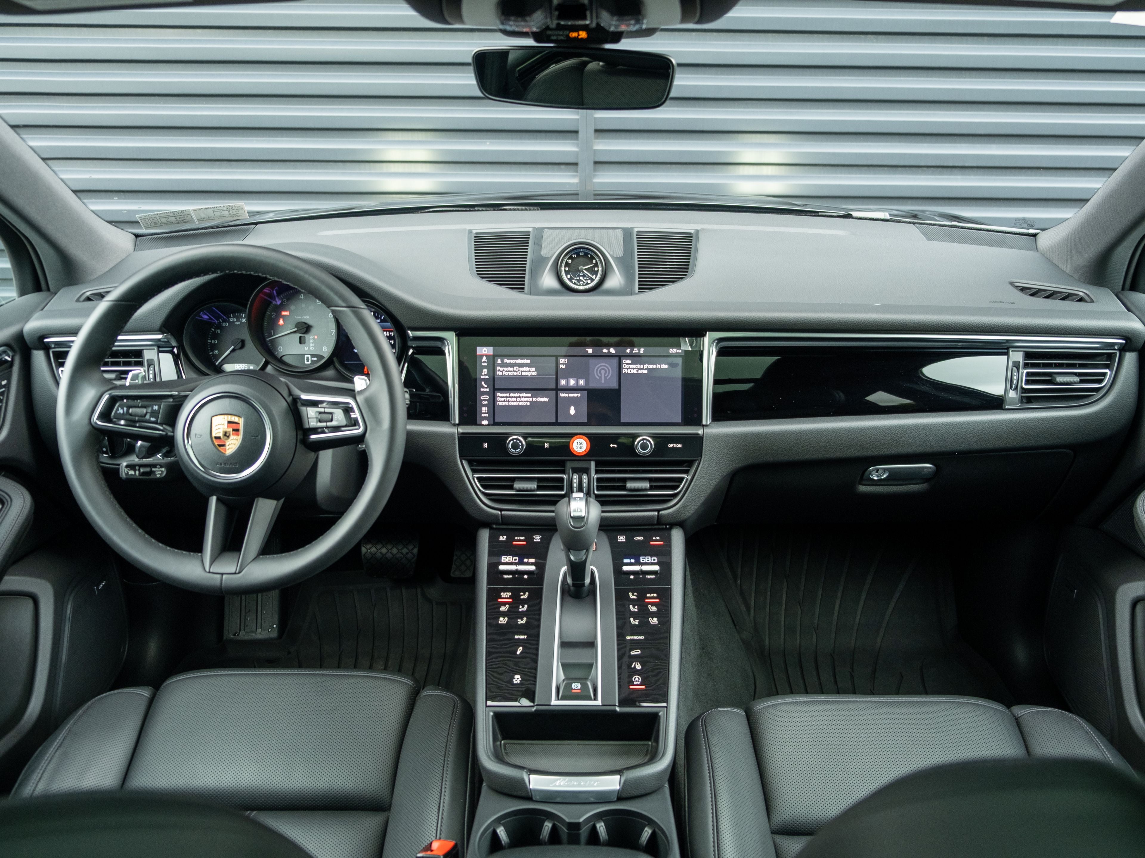 2025 Porsche Macan S