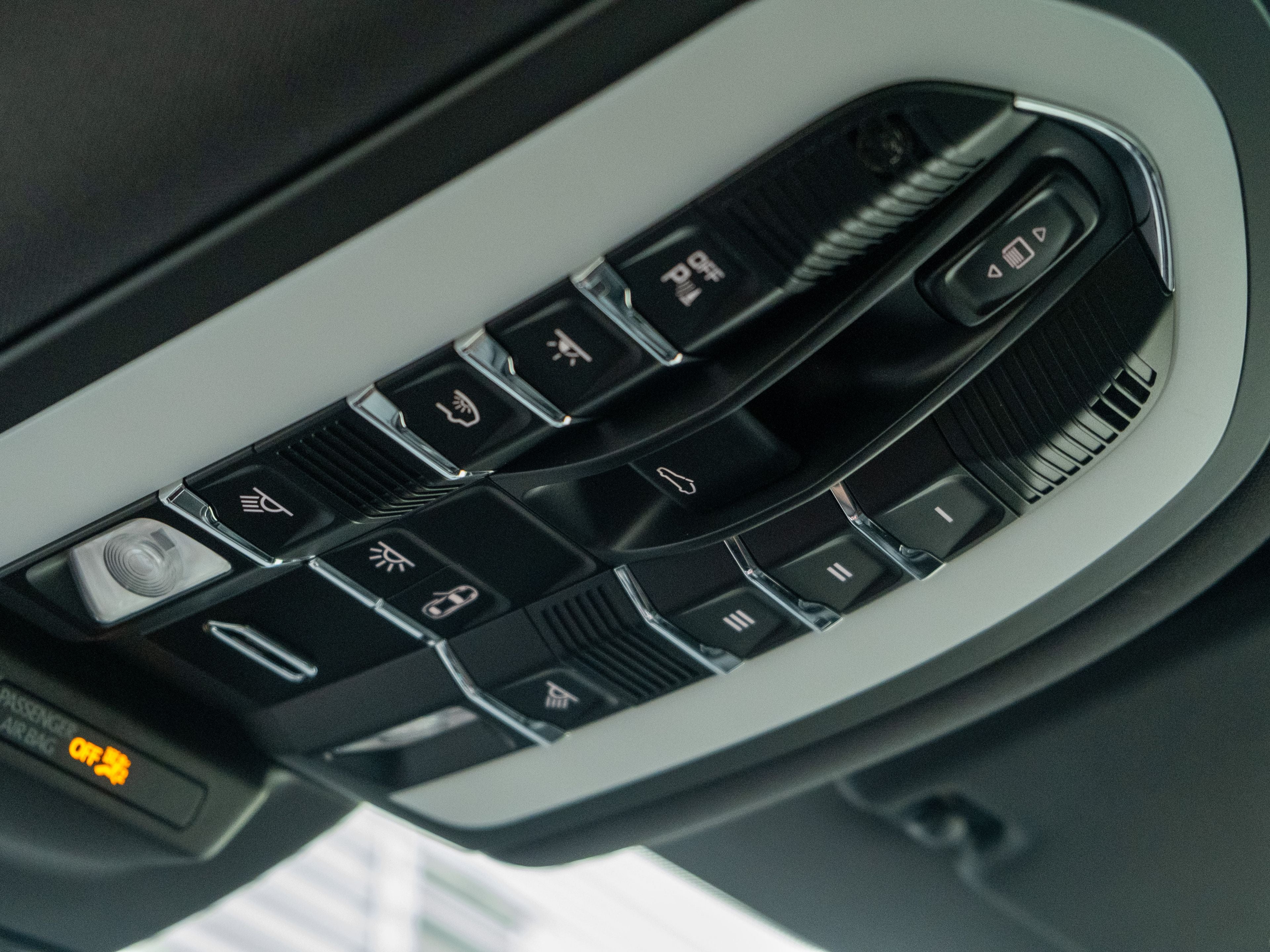 2023 Porsche Macan S
