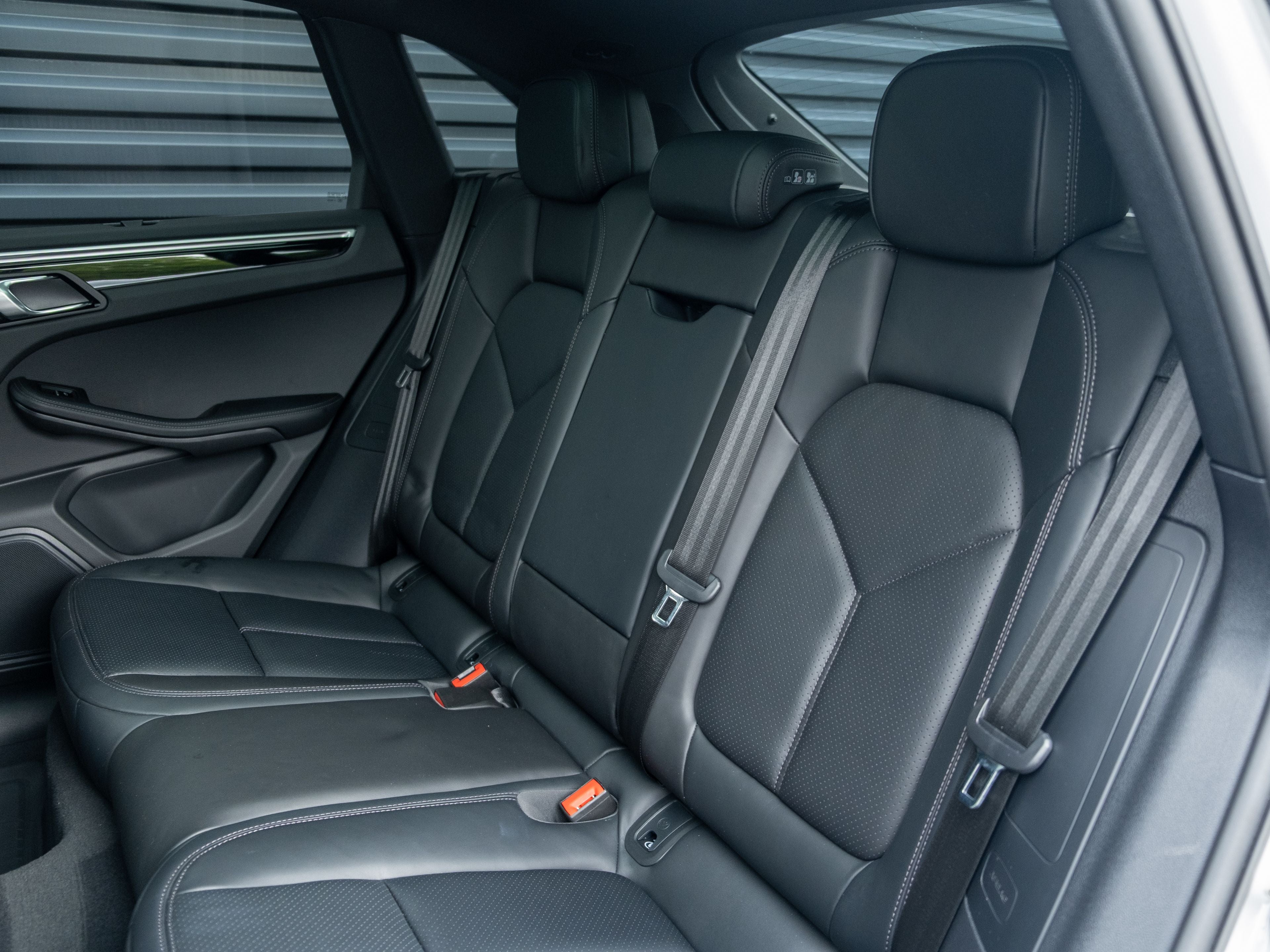 2023 Porsche Macan S
