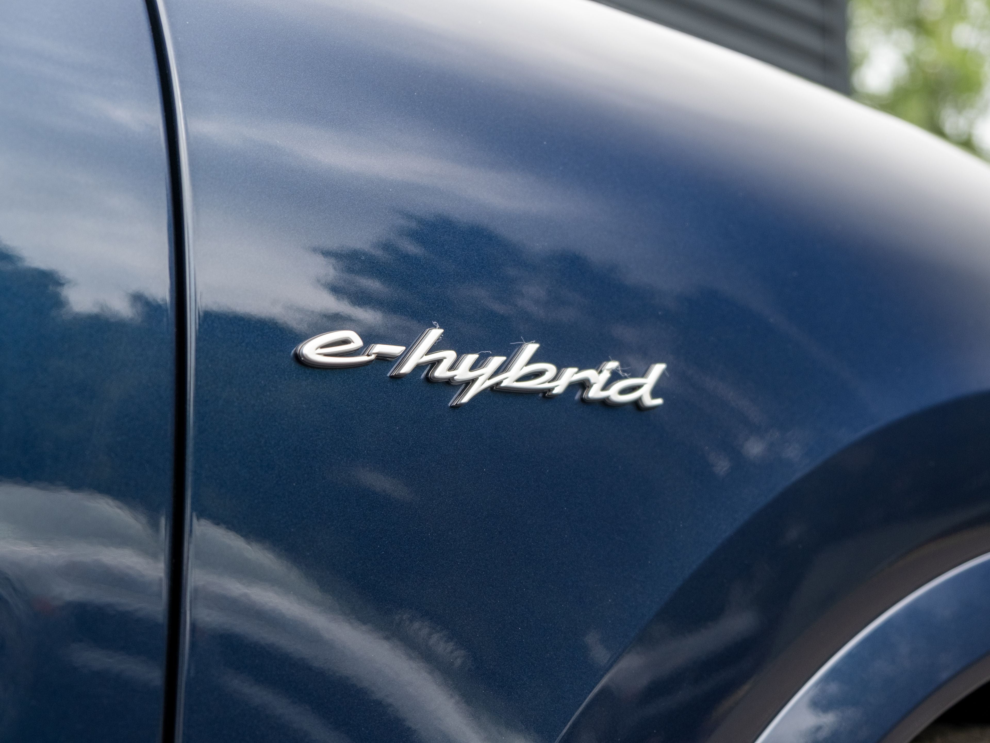 2026 Porsche Cayenne E-Hybrid S