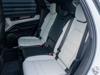 2026 Porsche Cayenne E-Hybrid S