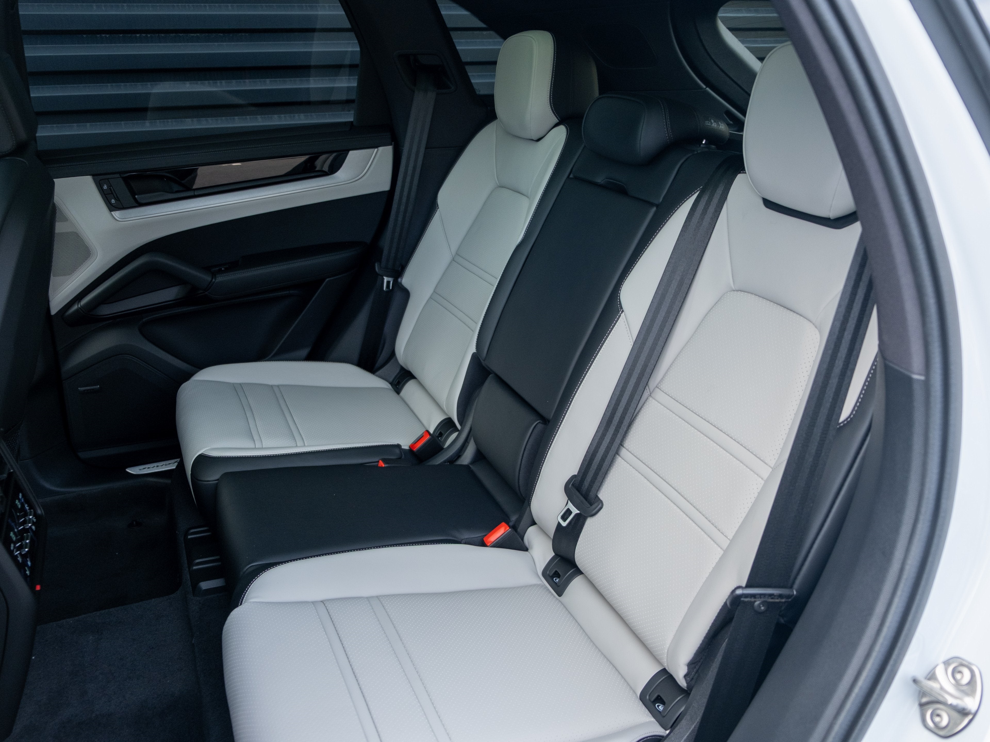 2026 Porsche Cayenne E-Hybrid S