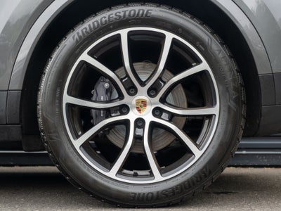 2024 Porsche Cayenne Coupe Base