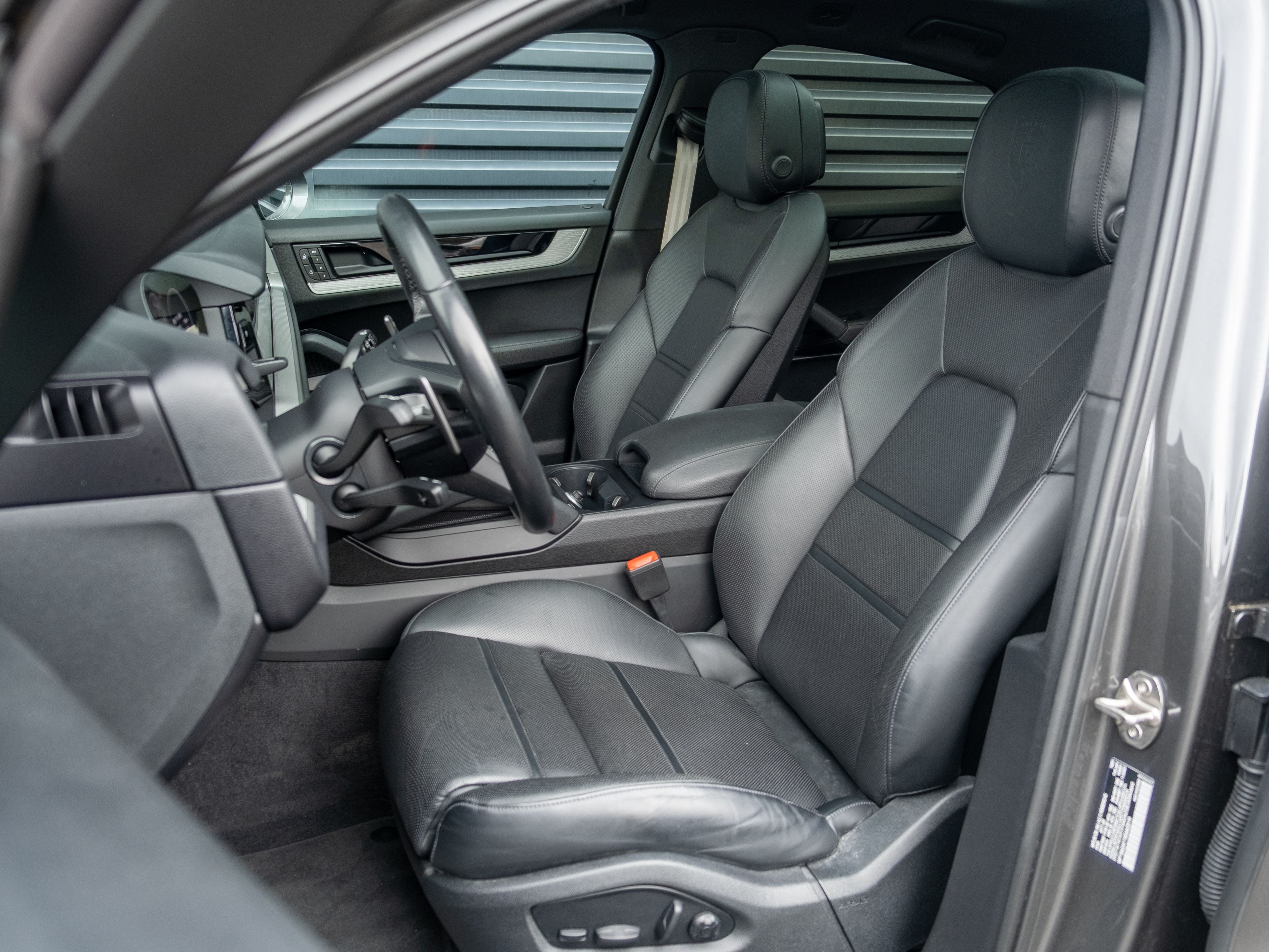 2024 Porsche Cayenne Coupe Base