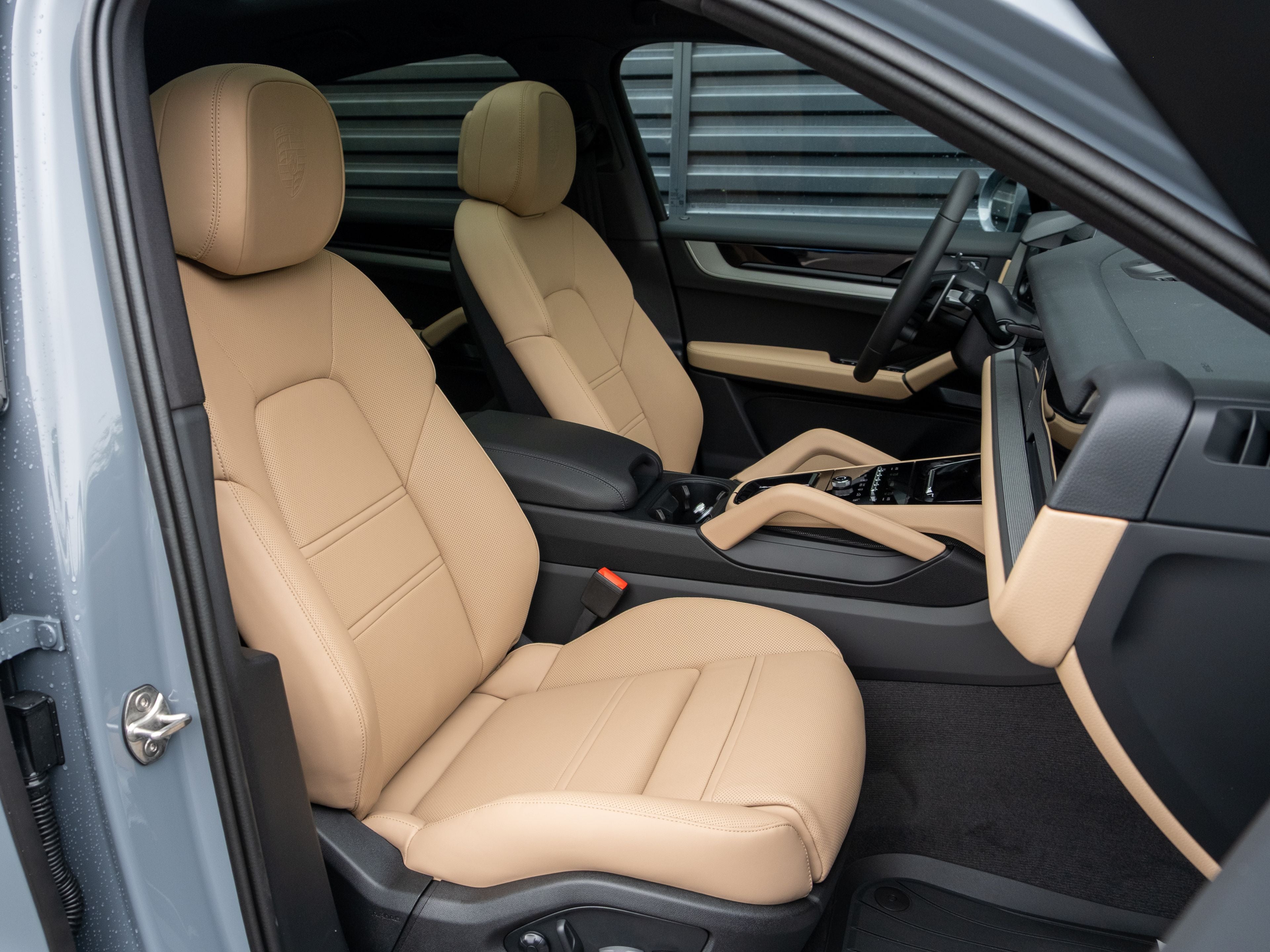 2026 Porsche Cayenne Coupe Base