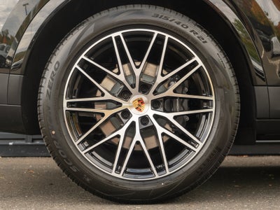 2026 Porsche Cayenne Coupe Base