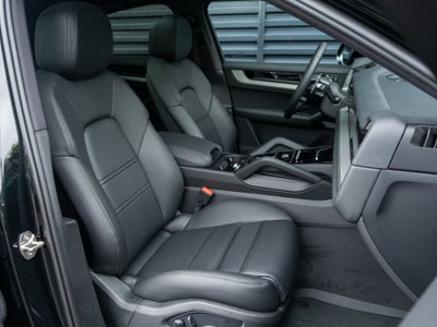2026 Porsche Cayenne Coupe Base