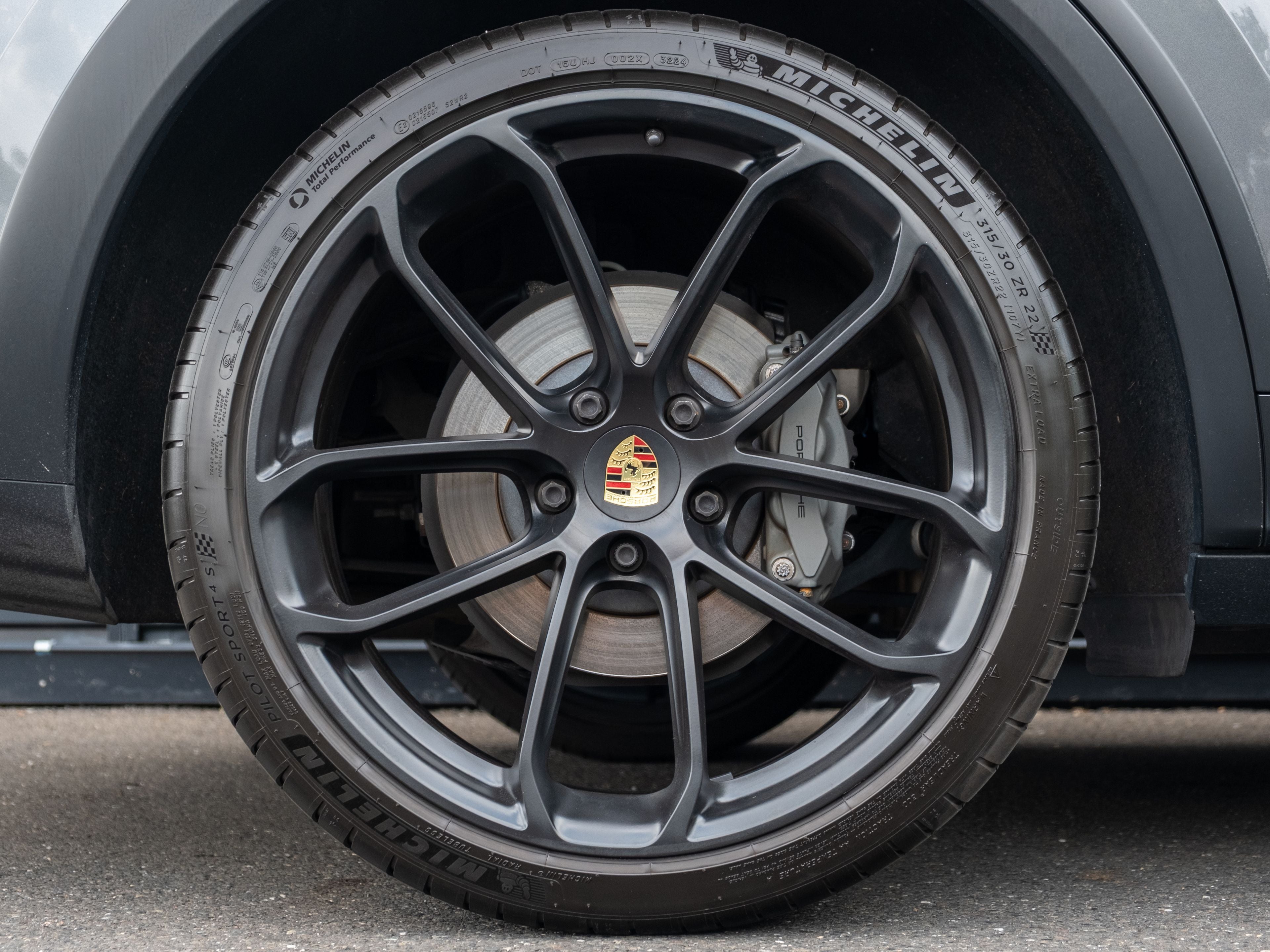 2022 Porsche Cayenne Coupe S