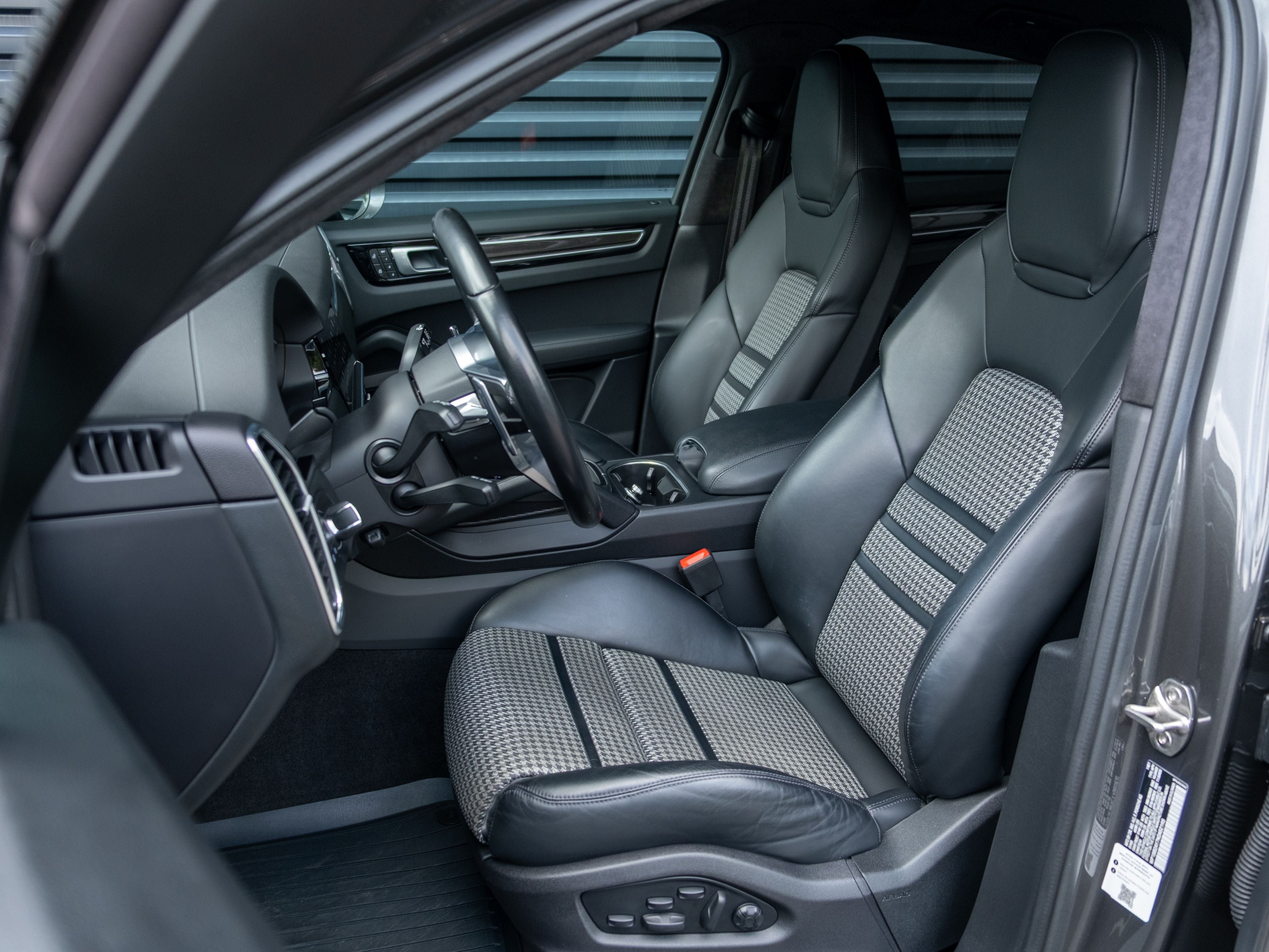 2022 Porsche Cayenne Coupe S