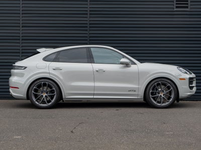 2026 Porsche Cayenne Coupe GTS