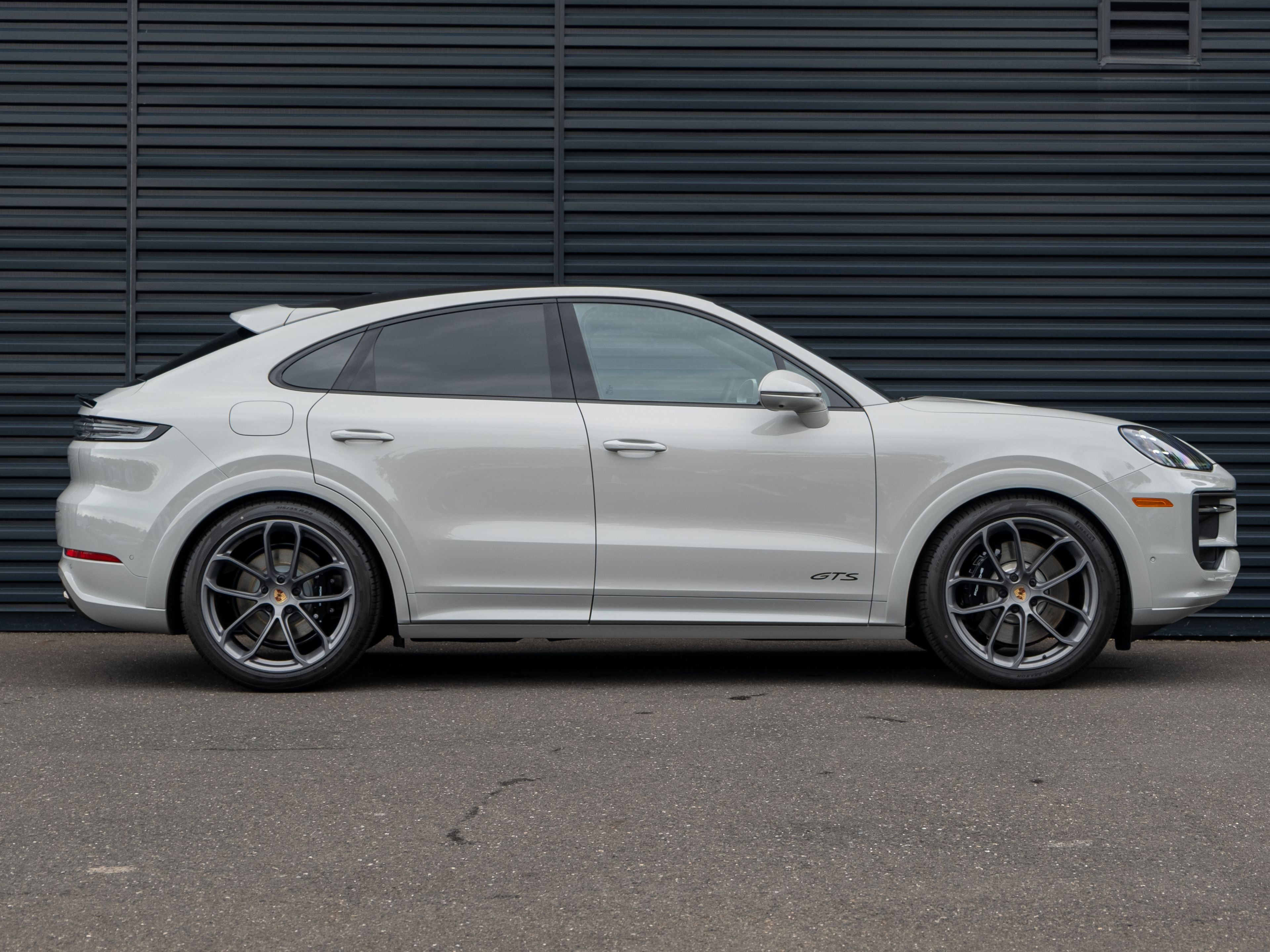 2026 Porsche Cayenne Coupe GTS