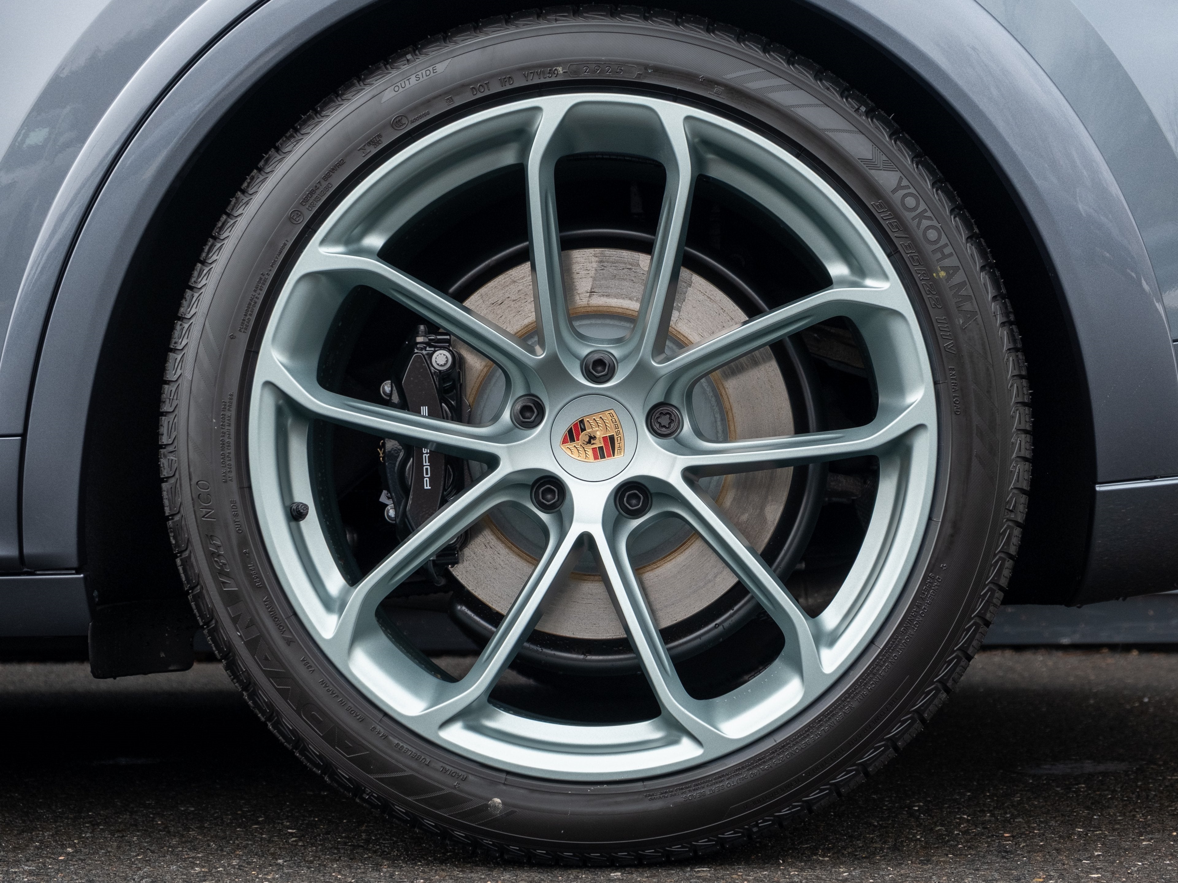 2026 Porsche Cayenne Coupe GTS