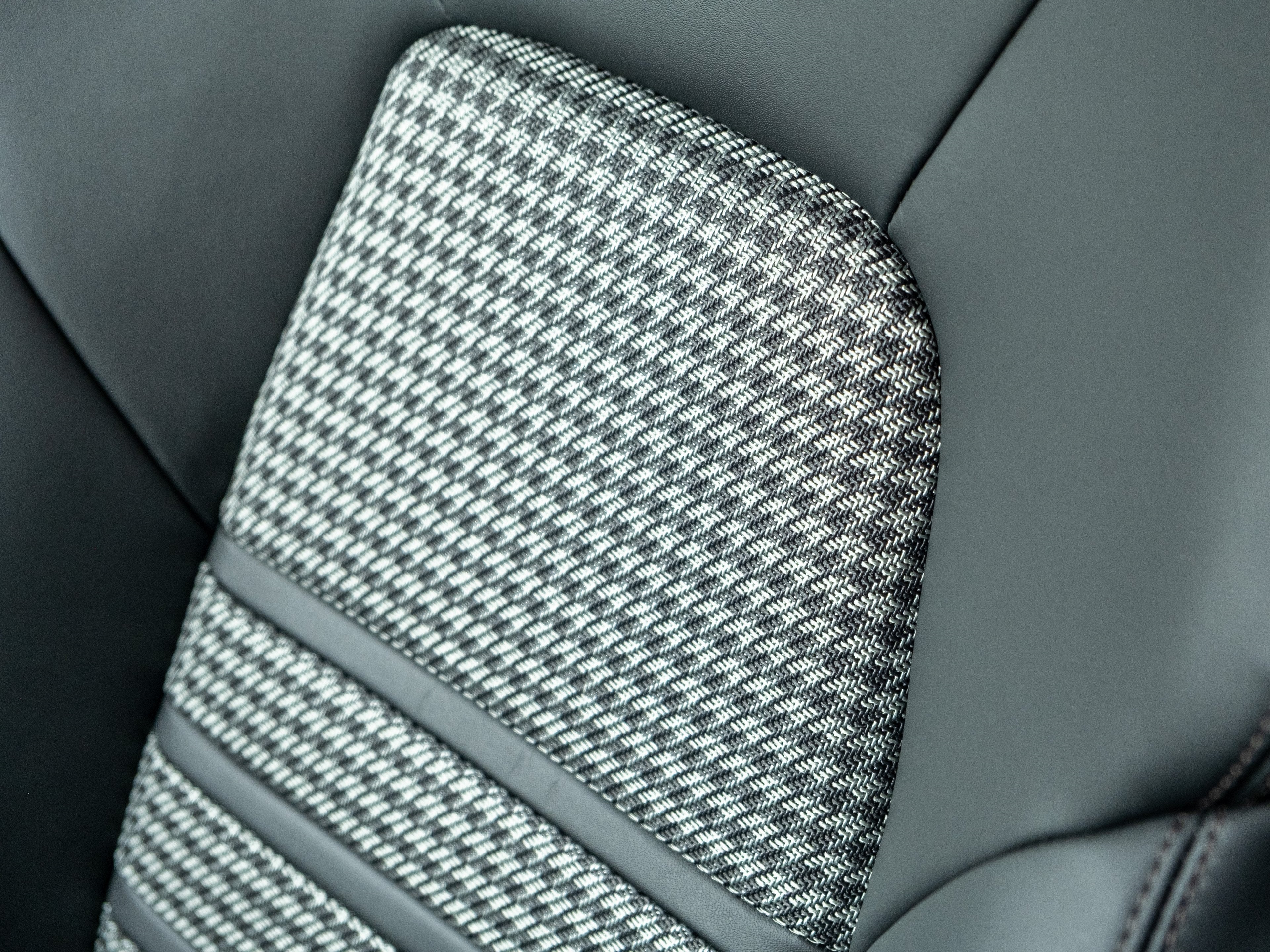 2026 Porsche Cayenne Coupe GTS