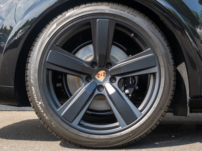2026 Porsche Cayenne Coupe GTS