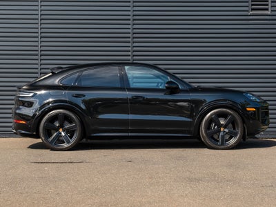 2026 Porsche Cayenne Coupe GTS