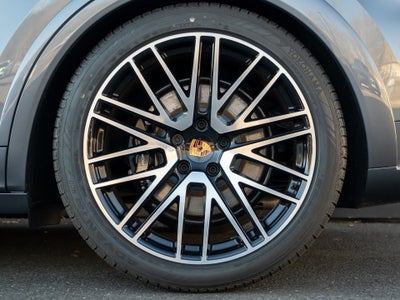 2026 Porsche Cayenne Coupe GTS