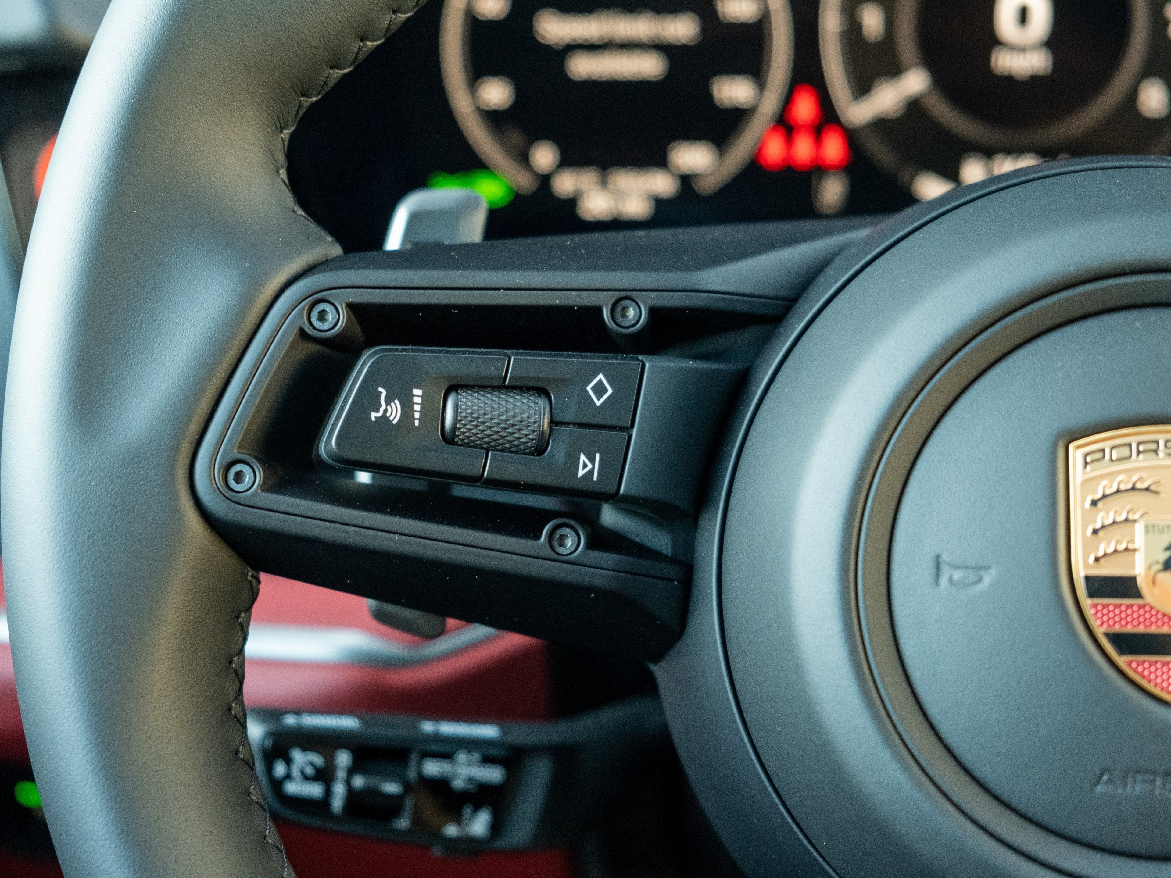 2026 Porsche Cayenne Coupe GTS