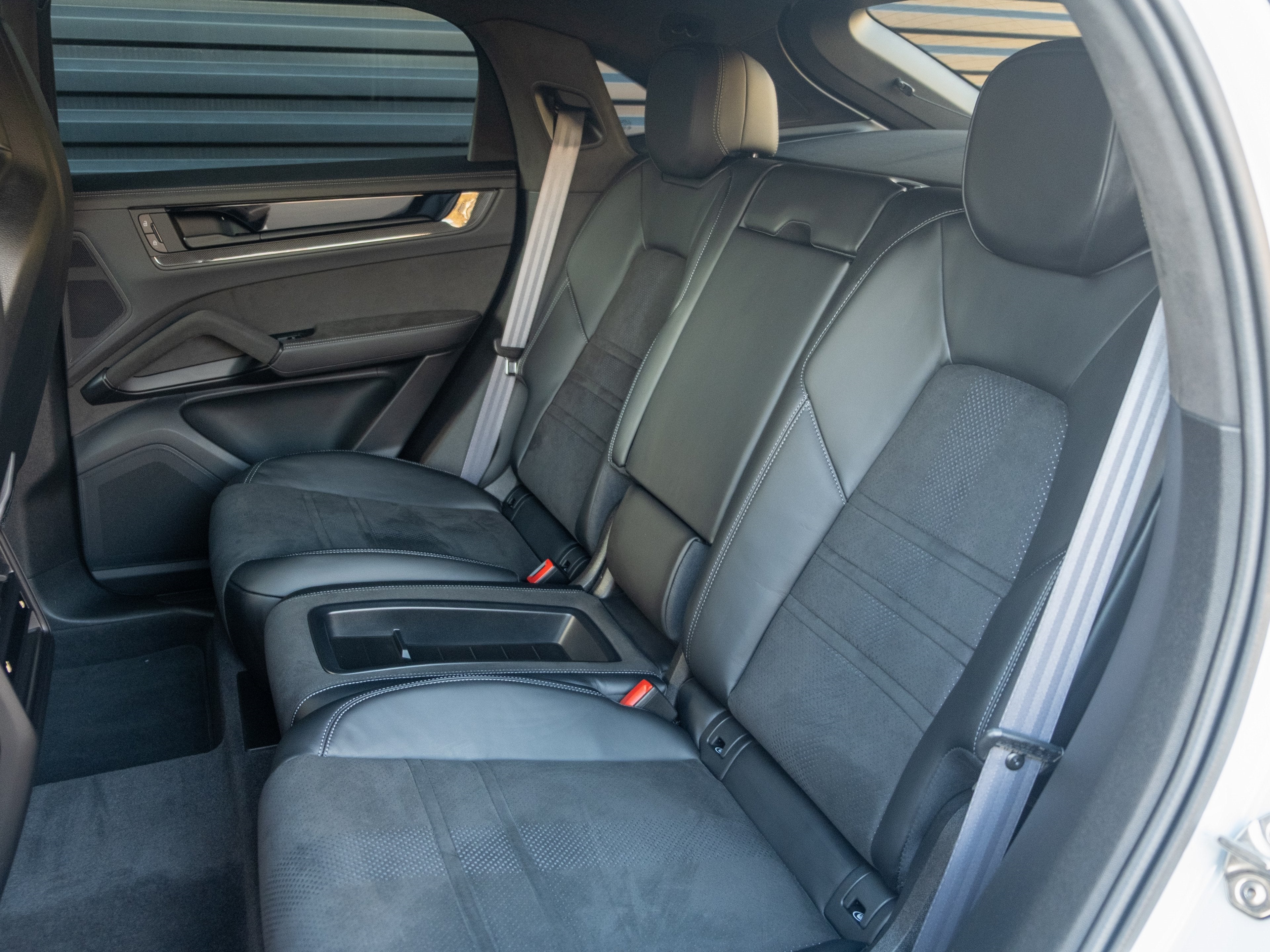 2024 Porsche Cayenne Coupe Turbo GT