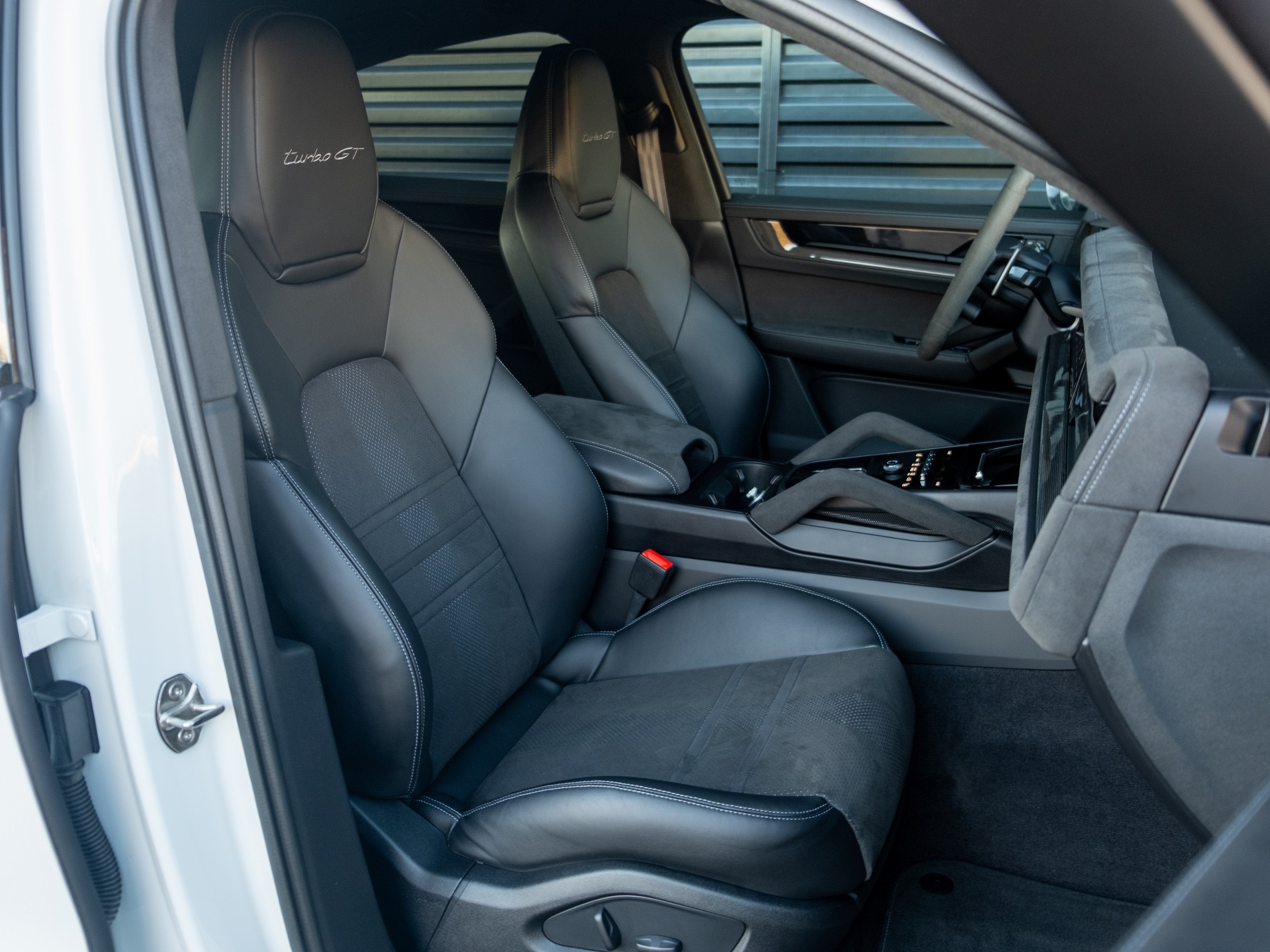 2024 Porsche Cayenne Coupe Turbo GT