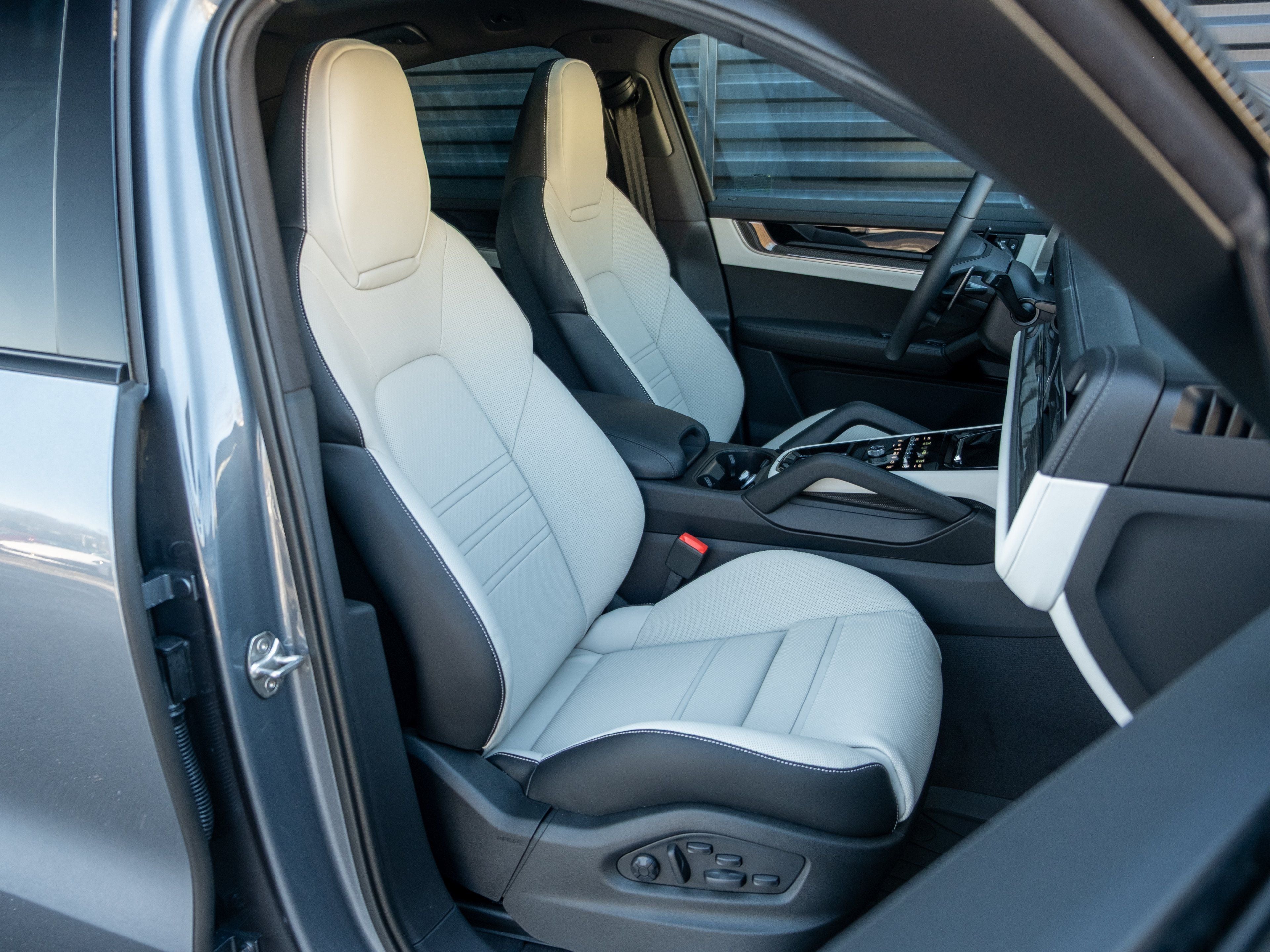 2026 Porsche Cayenne Coupe S