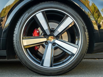 2024 Porsche Cayenne E-Hybrid Coupe Turbo