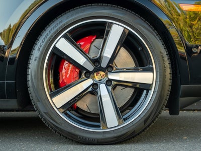 2024 Porsche Cayenne E-Hybrid Coupe Turbo