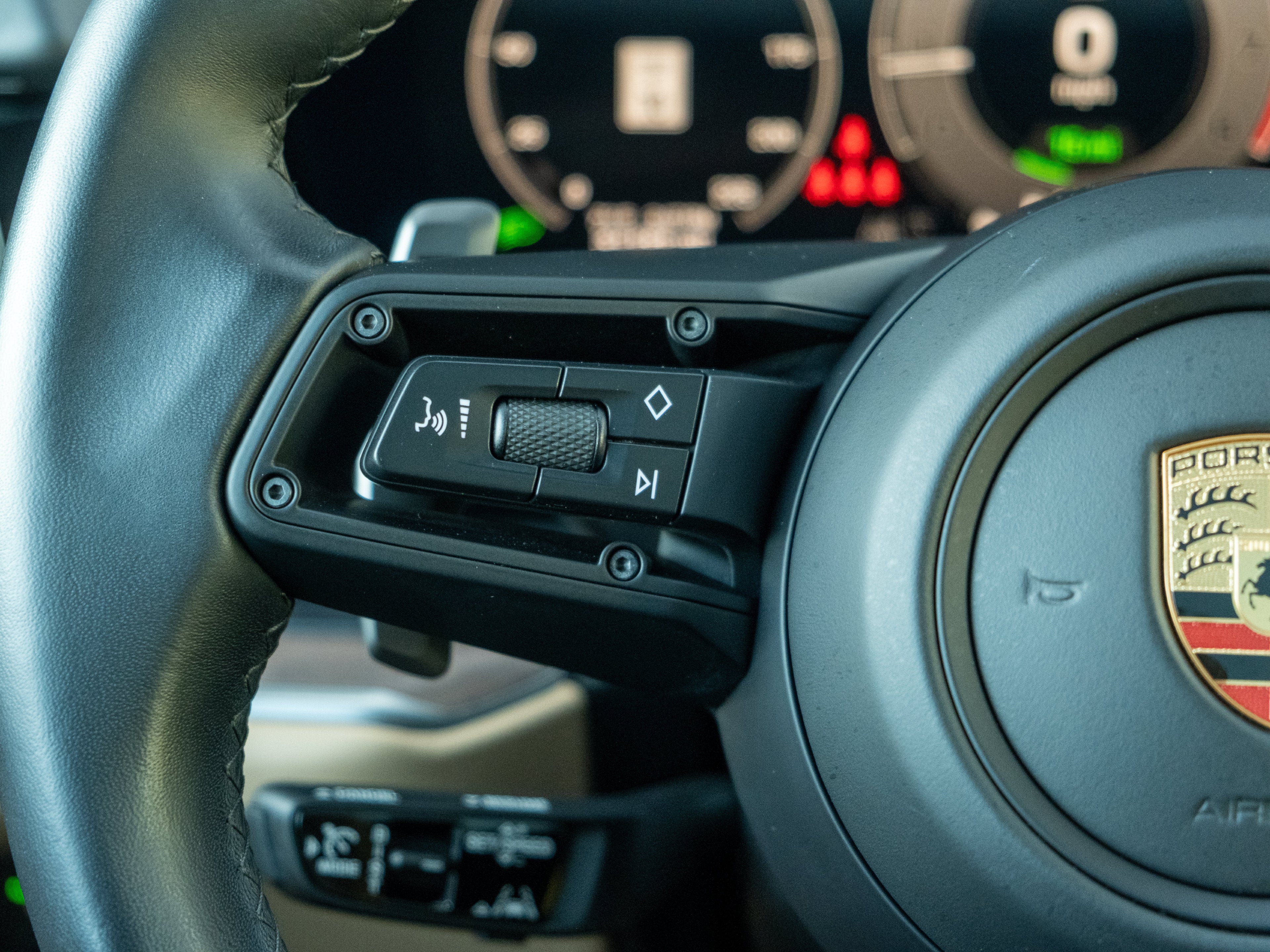 2024 Porsche Cayenne E-Hybrid Coupe Turbo