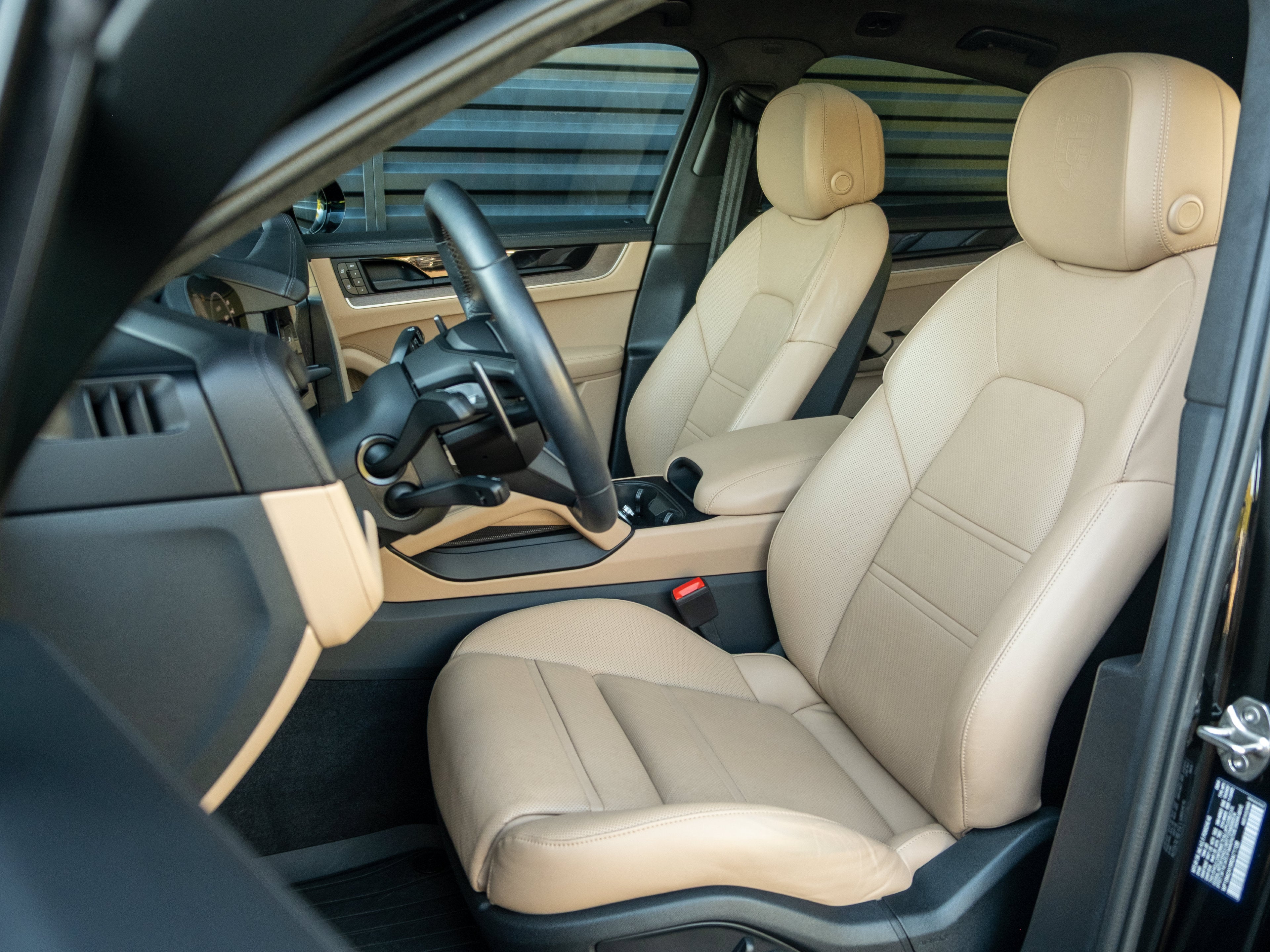 2024 Porsche Cayenne E-Hybrid Coupe Turbo