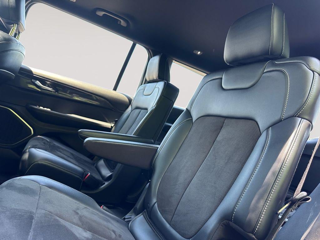 2022 Jeep Grand Cherokee L Altitude 4x4