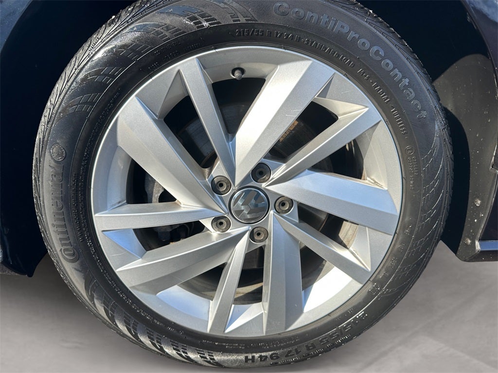 2018 Volkswagen Passat 2.0T SE