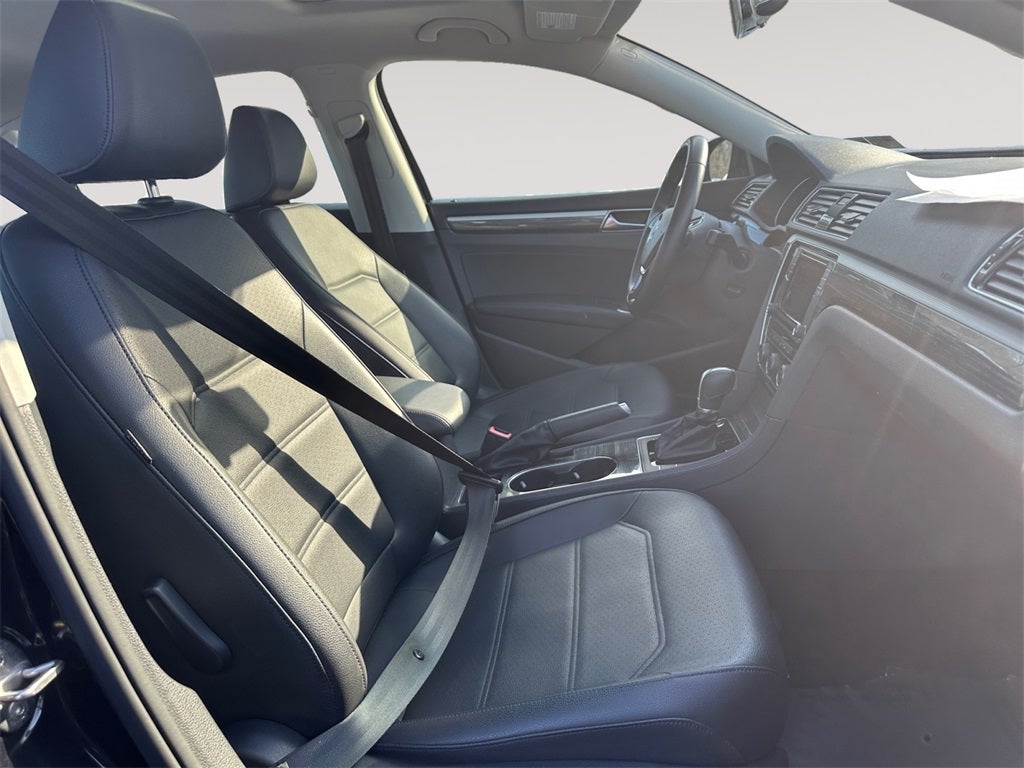 2018 Volkswagen Passat 2.0T SE