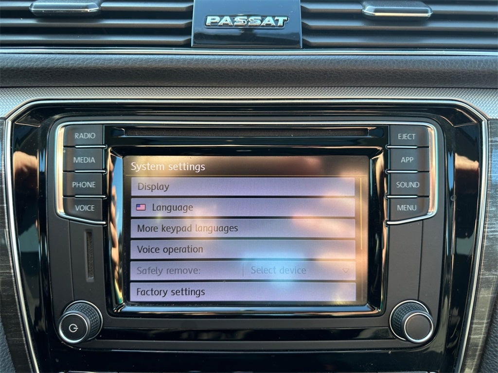 2018 Volkswagen Passat 2.0T SE