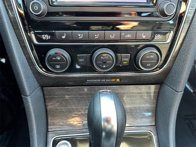 2018 Volkswagen Passat 2.0T SE