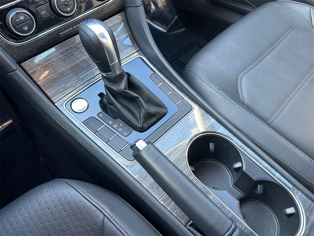 2018 Volkswagen Passat 2.0T SE