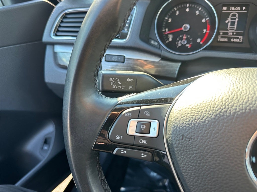 2018 Volkswagen Passat 2.0T SE